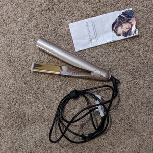 Twist Styling Iron